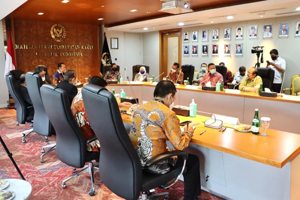 Terima Pimpinan KY, Bamsoet Dorong KY Terus Tingkatkan Integritas Hakim