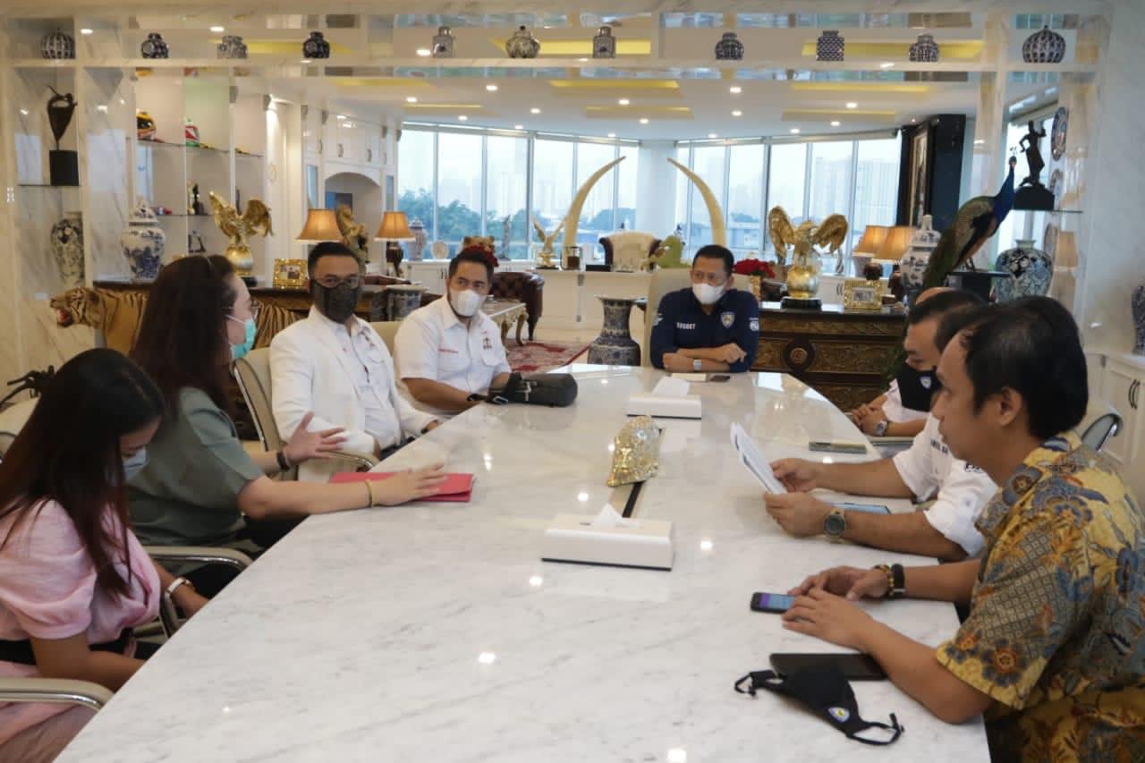 Terima Himpunan Advokat Muda Indonesia, Bamsoet Minta Polri, Kominfo dan OJK Tindak Tegas Fintech/Pinjol Ilegal