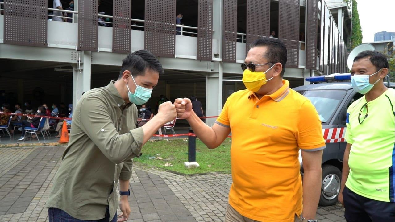 Tinjau Sentra Vaksinasi Covid-19 BUMN di Istora Senayan, Bamsoet Harap Vaksinasi Lansia Berjalan Maksimal