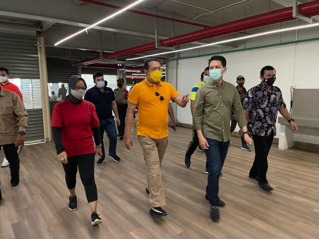 Tinjau Sentra Vaksinasi Covid-19 BUMN di Istora Senayan, Bamsoet Harap Vaksinasi Lansia Berjalan Maksimal