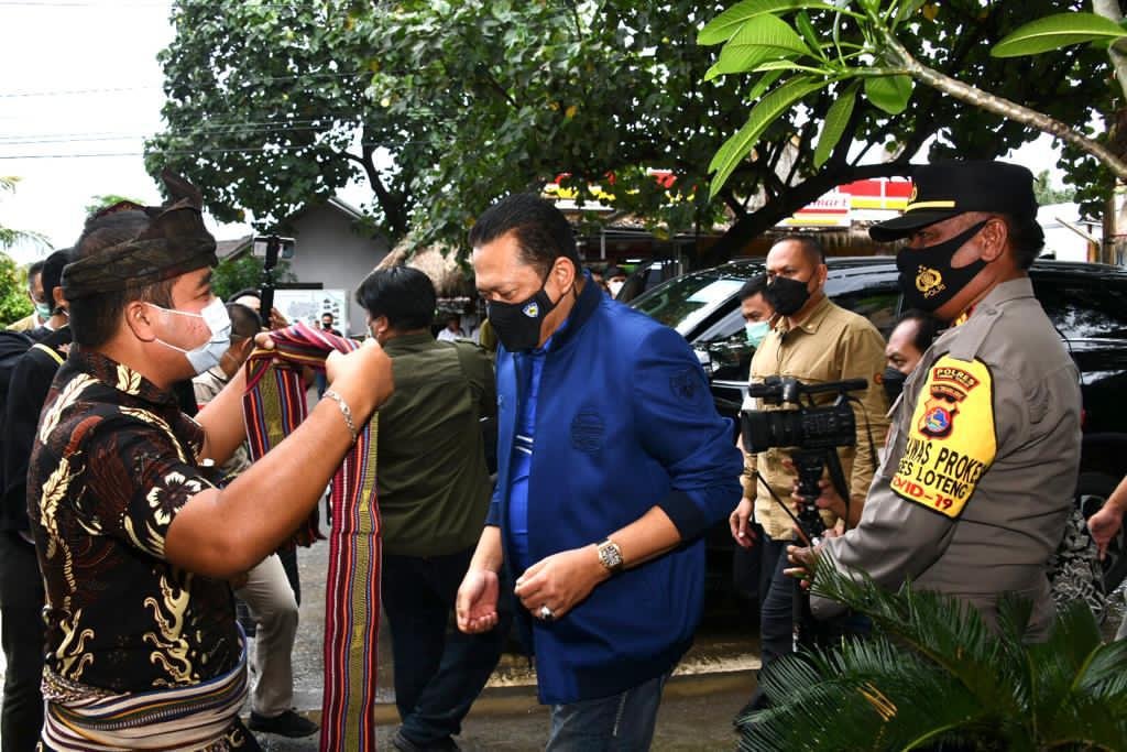 Kunjungi Kampung Suku Sasak Lombok , Bamsoet: Kampung Sade Salah Satu Daya Tarik Wisata MotoGP Mandalika