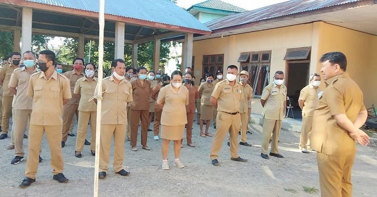 Wabup Mabar Sidak Kantor Dinas LHK, Kadis Keluhkan Sarana Angkut Sampah yang Rusak