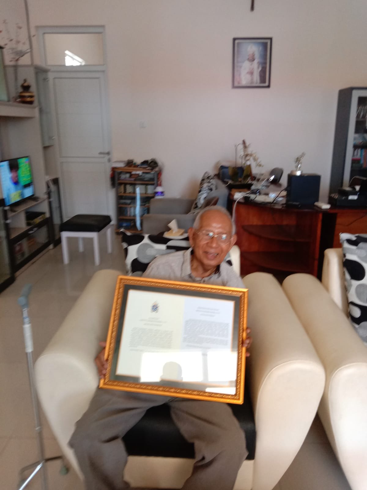 Uskup Emeritus Kherubim Rayakan Emas Imamat, Paus Fransiskus Kirim Ucapan dan Doa dalam Bahasa Latin untuk Yubilaris