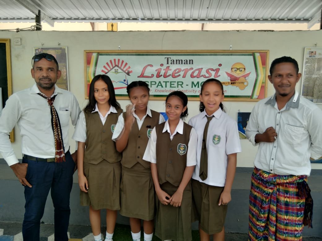 SMPK Frater Maumere Dominasi Juara Lomba Bulan Bahasa yang Diselenggarakan IKIP Muhammadiyah
