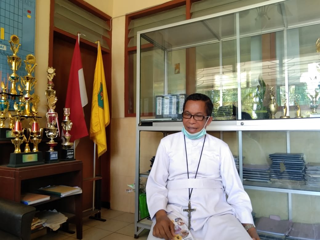 SMPK Frater Maumere Dominasi Juara Lomba Bulan Bahasa yang Diselenggarakan IKIP Muhammadiyah