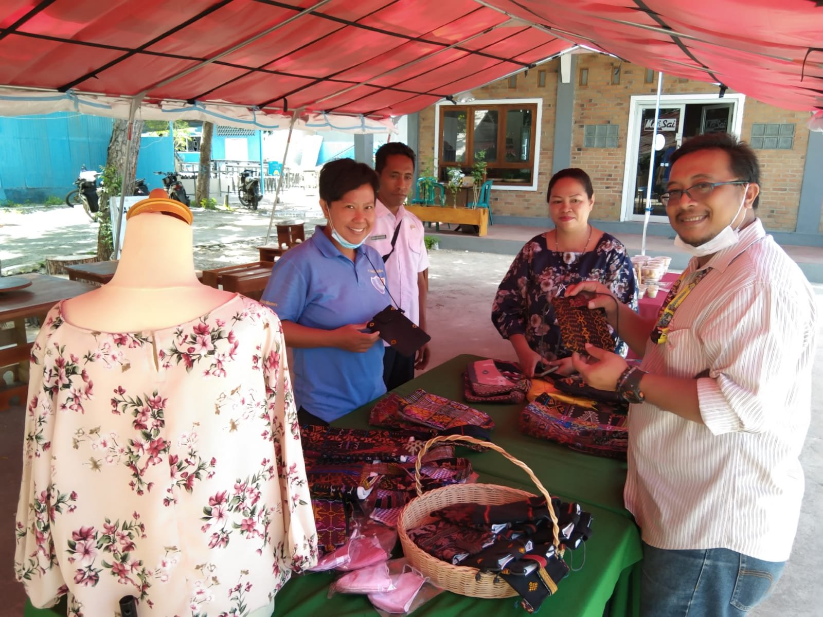 Secangkir Kopi Bercitarasa Toleransi Beragama ala Kedai Keuskupan Maumere