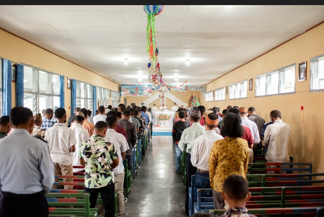 Momen Natal, AUSSI Ruteng Gandeng Keuskupan Kunjungi Para Tahanan di Lapas