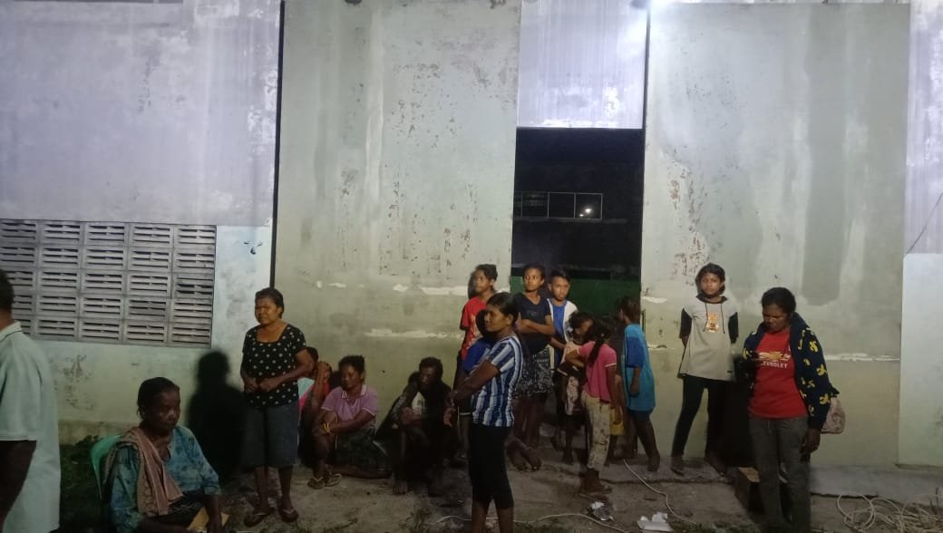 Trauma Tsunami 1992 dan Gempa Susulan, Ratusan Warga Kota Maumere dan Pantura Sikka Bertahan di Lokasi Pengungsian