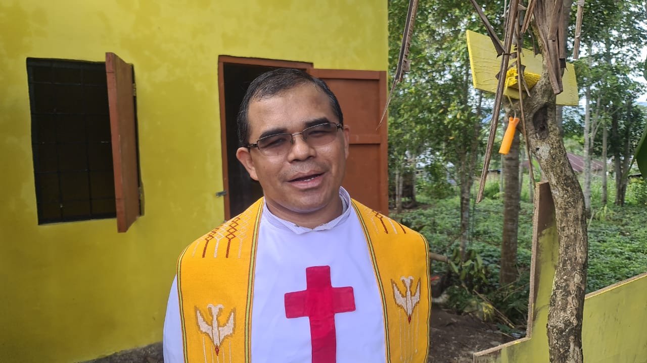 Seminari Tinggi Santo Kamilus Maumere Serahkan Kado Natal Dua Unit Rumah Bebas Pasung untuk ODGJ di Manggarai