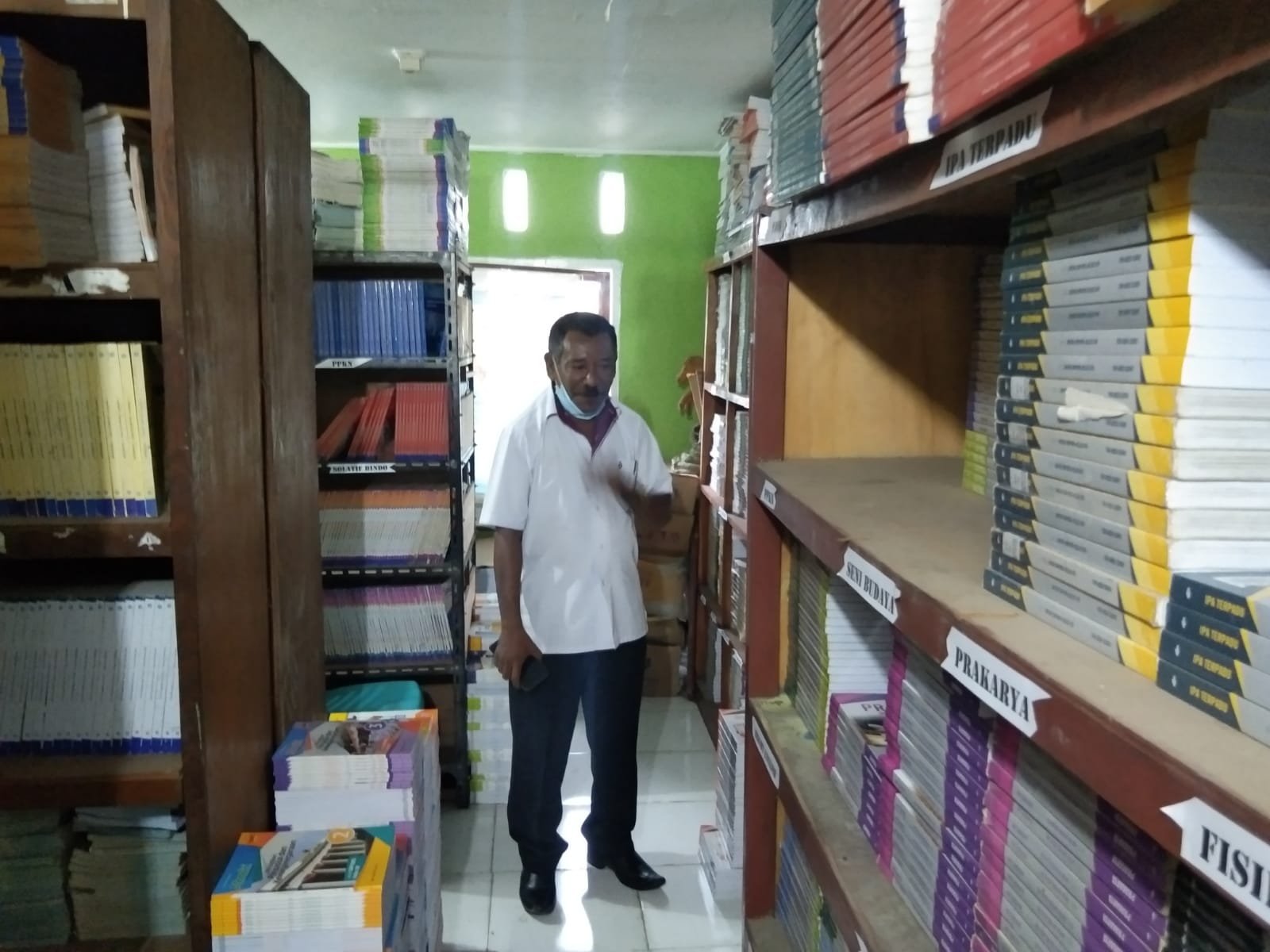 Tinggi, Minat Baca Buku Siswi SMP Negeri 1 Maumere di Masa Pandemi Covid-19