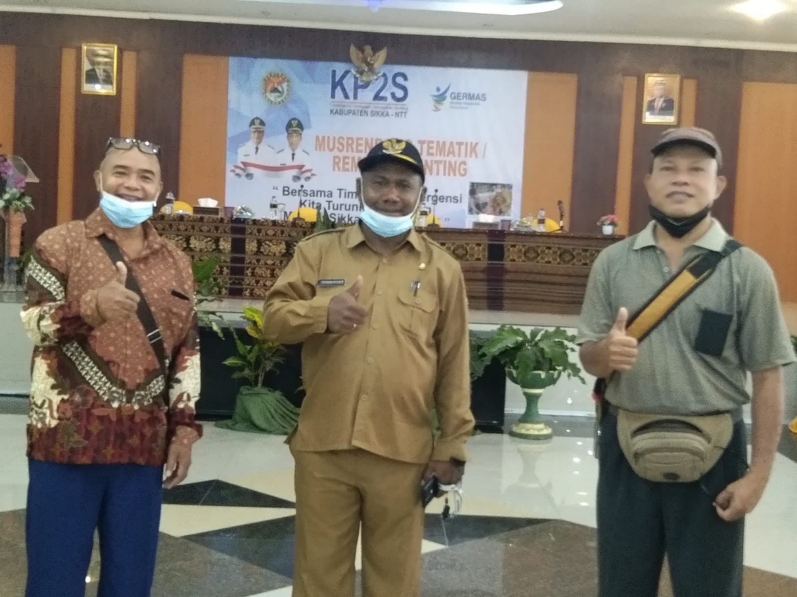 Bupati Roby Idong dan Ratusan Kepala Desa di Kabupaten Sikka Berkomitmen Atasi Stunting dalam Tenggang Waktu 180 Hari