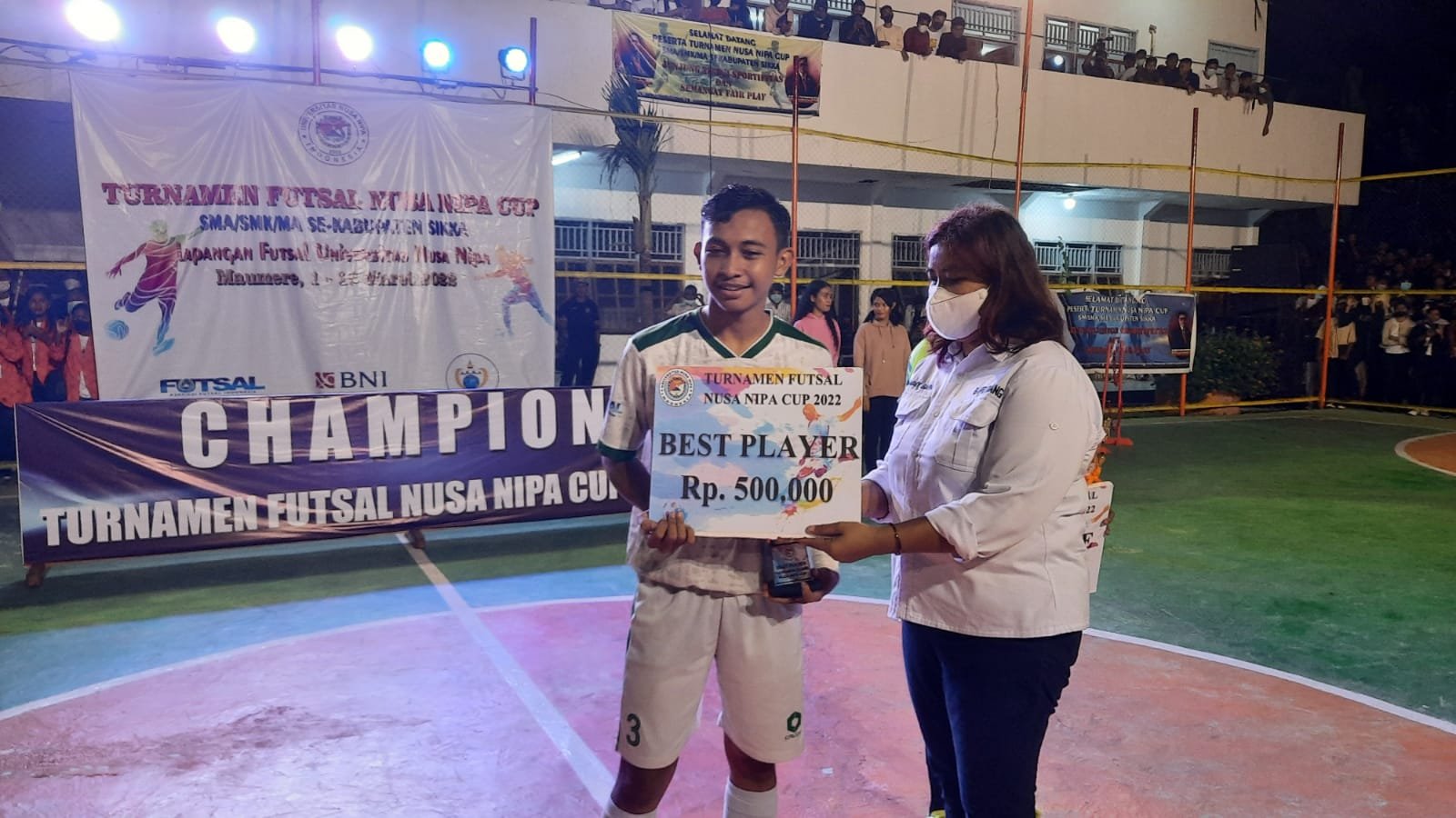 SMAK Frateran Maumere Raih Juara I Turnamen Futsal Nusa Nipa dan Satu Duta Smater Wakili Sikka di Tingkat Provinsi