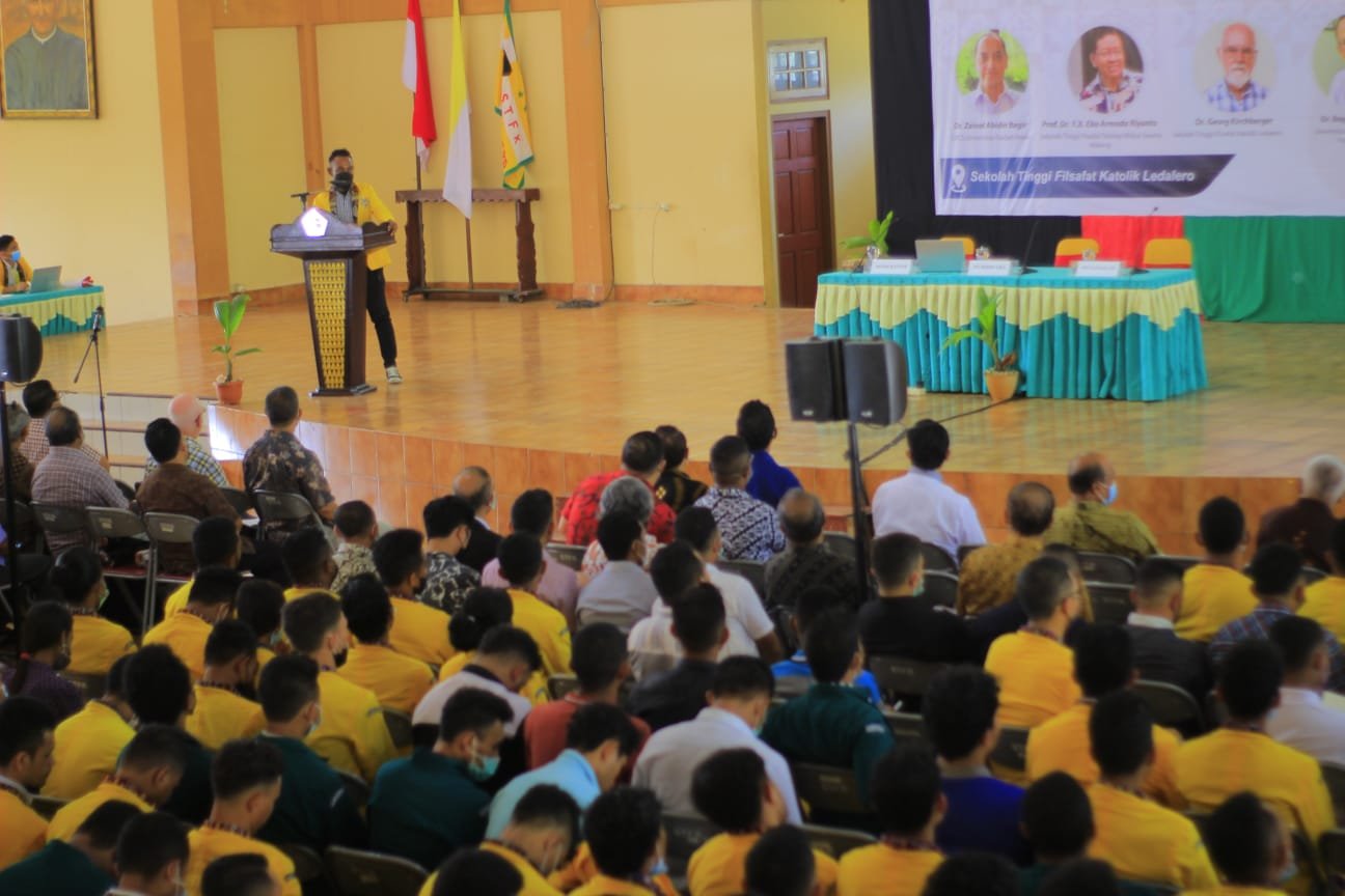 Dari Komunitas Basis Gerejani Menuju Komunitas Basis Manusiawi: Sebuah Upaya Gereja Katolik Dalam Membangun Dialog Antar-Agama di Indonesia (Bagian I)
