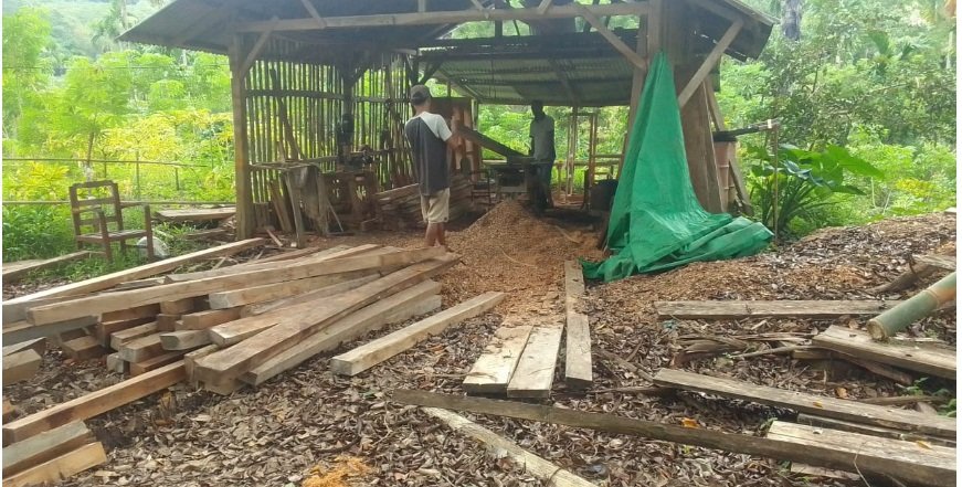 Riwayat Sopir Truk Banting Stir Jadi Tukang Mebel
