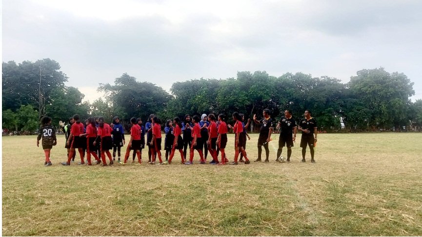 Loyola FC & SMK Stella Maris Labuan Bajo Pesta Gol