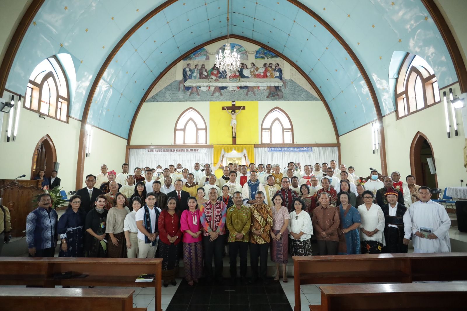 Empat Jenderal Hadiri Misa Perak Imamat Mantan Pasbanmilpol Ordinariat Militer Indonesia di Bajawa