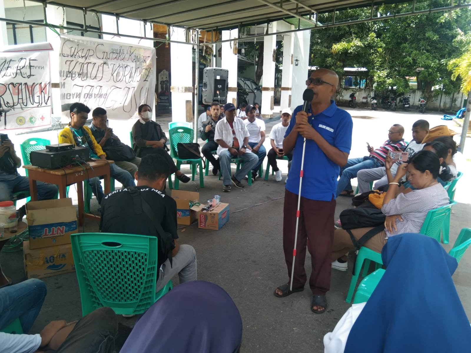 Jaksa dan Inspektorat NTT Respons Positif Aspirasi Aktivis HAM Terkait Dugaan Korupsi Dana BTT, Aksi Pendudukan Halaman Kantor Kejari Sikka Dihentikan Semetara