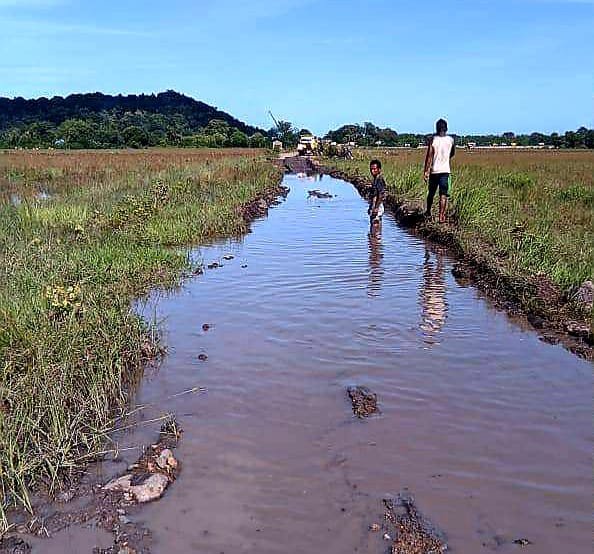 Jalan Terburuk Kota Labuan Bajo Ada di Lobohusu (2)