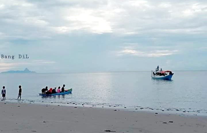 Balada Perahu Motor Tradisional Nanga Bere