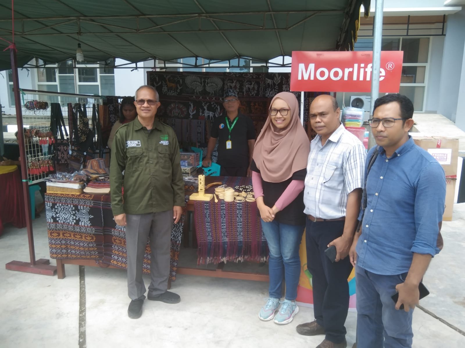 Rektor Dr. Otto Gusti Madung, SVD Persilahkan Mahasiswi Berjilbab Kuliah di IFTK Ledalero