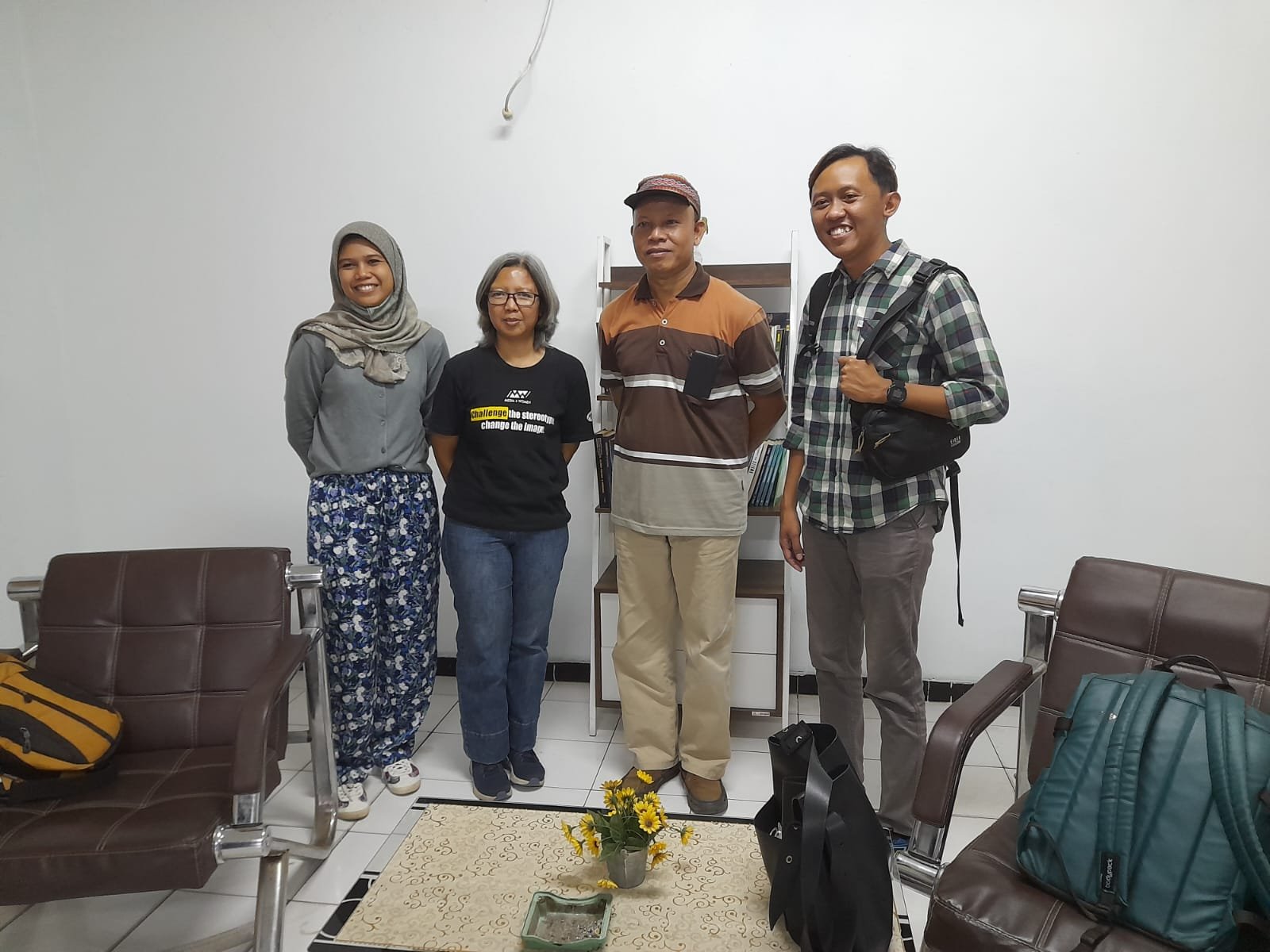 Pimpinan Perhimpunan Pengembangan Media Nusantara Gandeng Media Lokal Majukan Jurnalis Warga di Flores