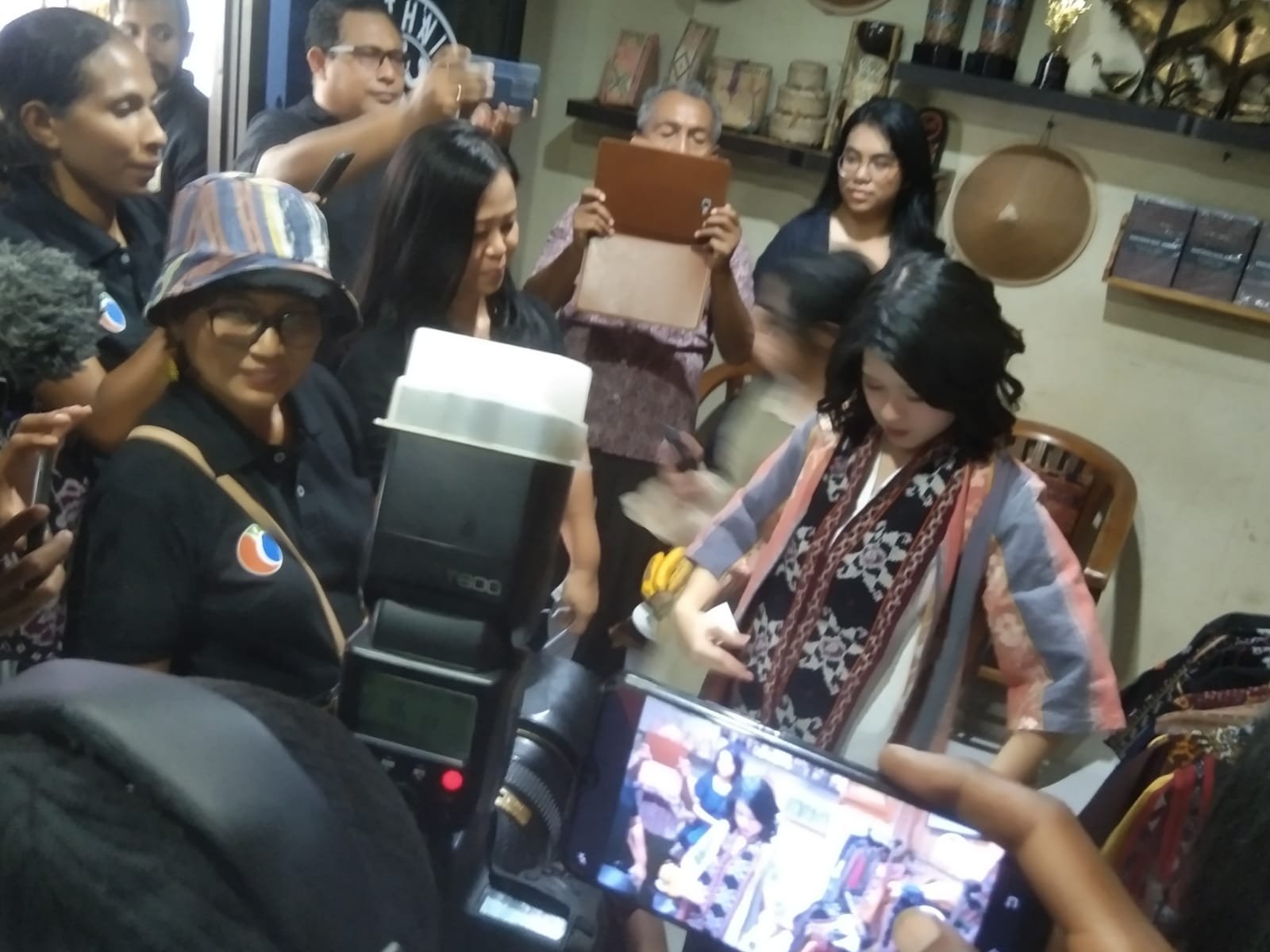 Apresiasi Komitmen Rawat Indonesia Rumah Bersama, Uskup Maumere Doakan dan Berkati Grace Natalie dan Jajaran PSI