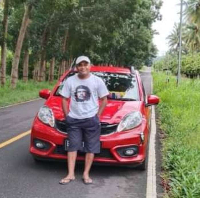 Majukan Literasi Dasar di Indonesia, Pendiri Pondok Baca Kampung Kabor Yohanes Kia Nunang Bagikan 7.500 Buku Bacaan Gratis Pada 250 Sekolah di Flores dan Lembata