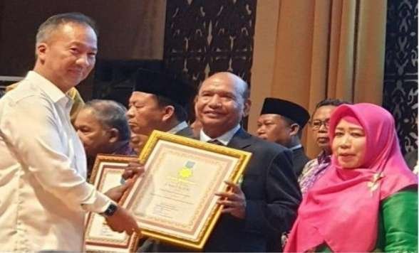 Usai Menerima Penghargaan Tokoh Penggerak Koperasi Nasional, Andreas Mbete Tularkan Semangat Obor Mas di Kota Kelahiran Bapak Koperasi Indonesia Muhammad Hatta