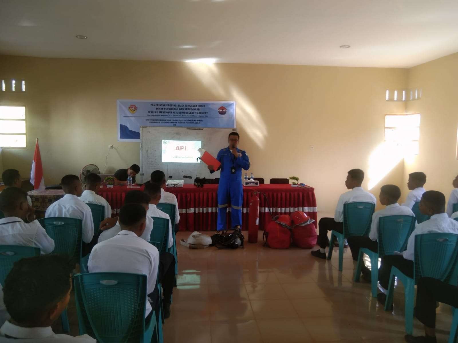 Pejabat Kementerian Perhubungan Buka Diklat Basic Safety Training, Puluhan Siswa SMKN 2 Maumere Siap Ikuti PKL di Benoa, Papua, dan Surabaya