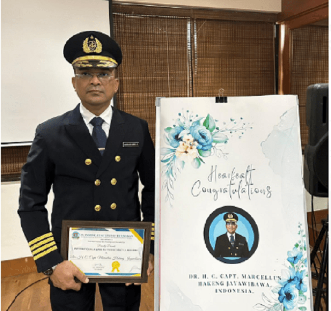 Pengamat Maritim Indonesia Dianugerahi Gelar Doktor HC oleh CMR University India