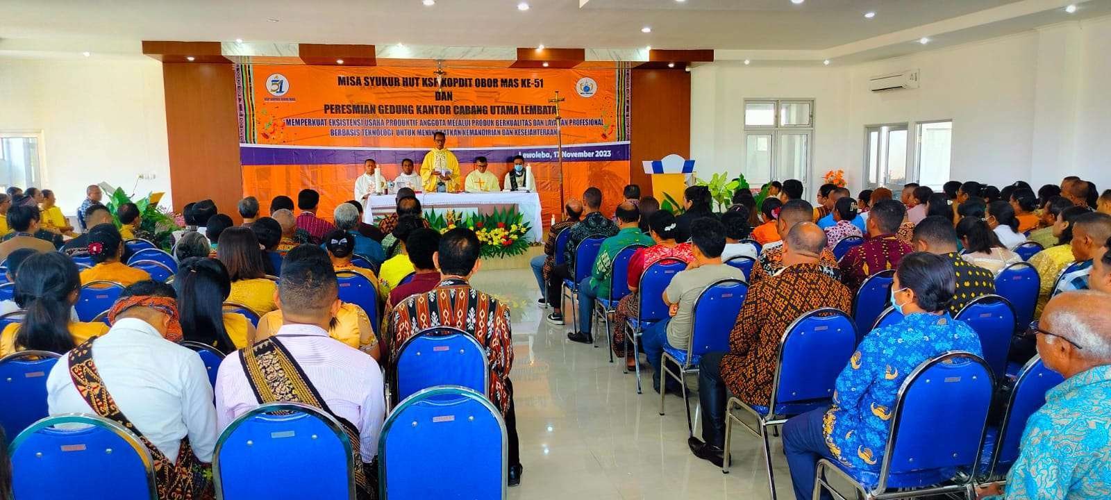 Obor Mas Kian Pesona Bikin Warga Lembata Jatuh Cinta