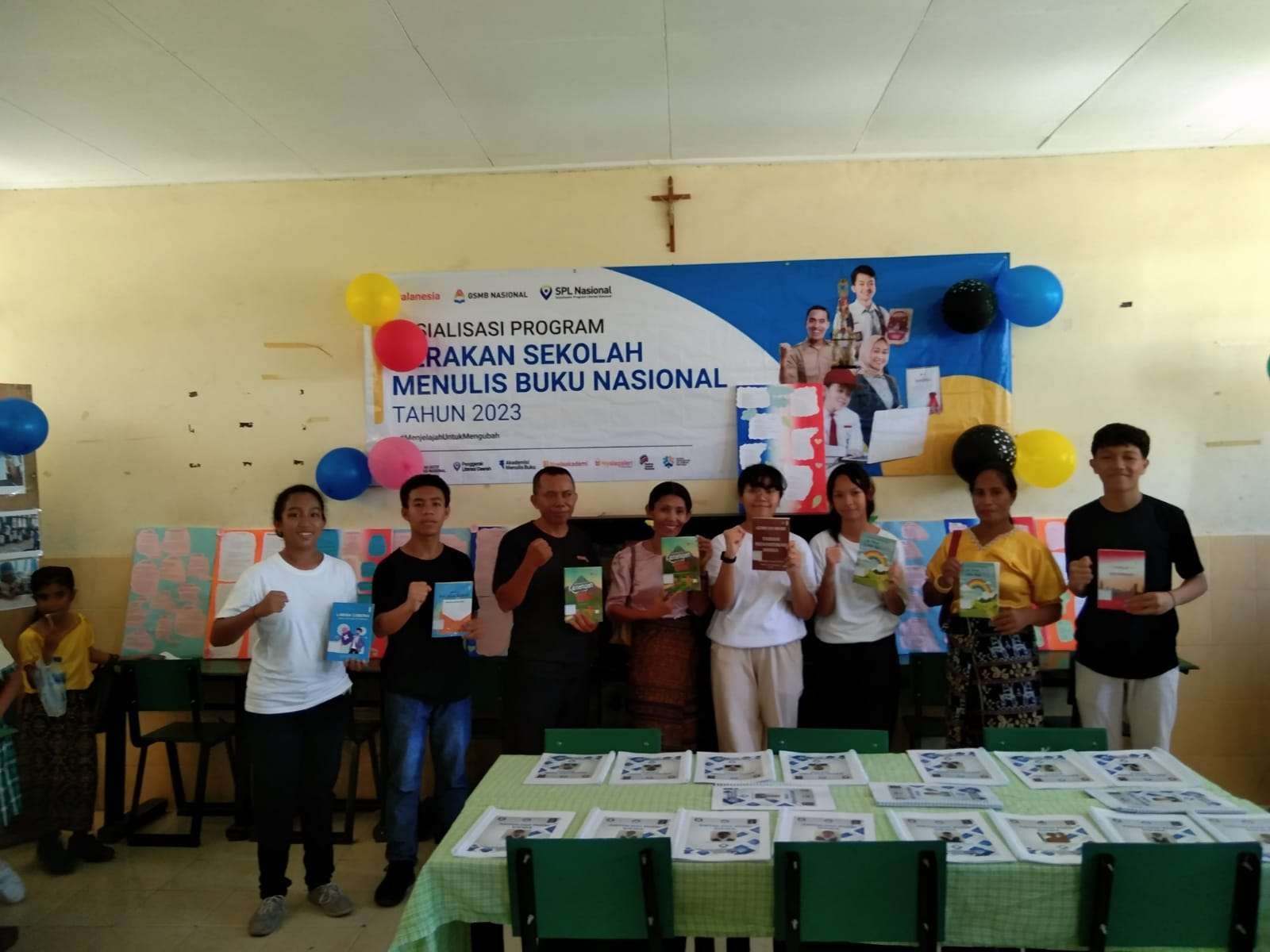 SMPK Frater Maumere Gelar Pameran Pajangkan Ribuan Karya Sastra, Jurnalistik, dan Aneka Seni