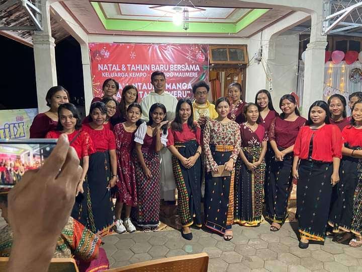 Keluarga Besar Kempo Manggarai Barat di Maumere Gelar Syukuran Natal dan Tahun Baru Bersama
