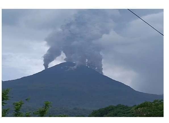 Mahasiswa Muhammadiyah Maumere Galang Dana untuk Korban Erupsi Gunung Ile Lewotobi