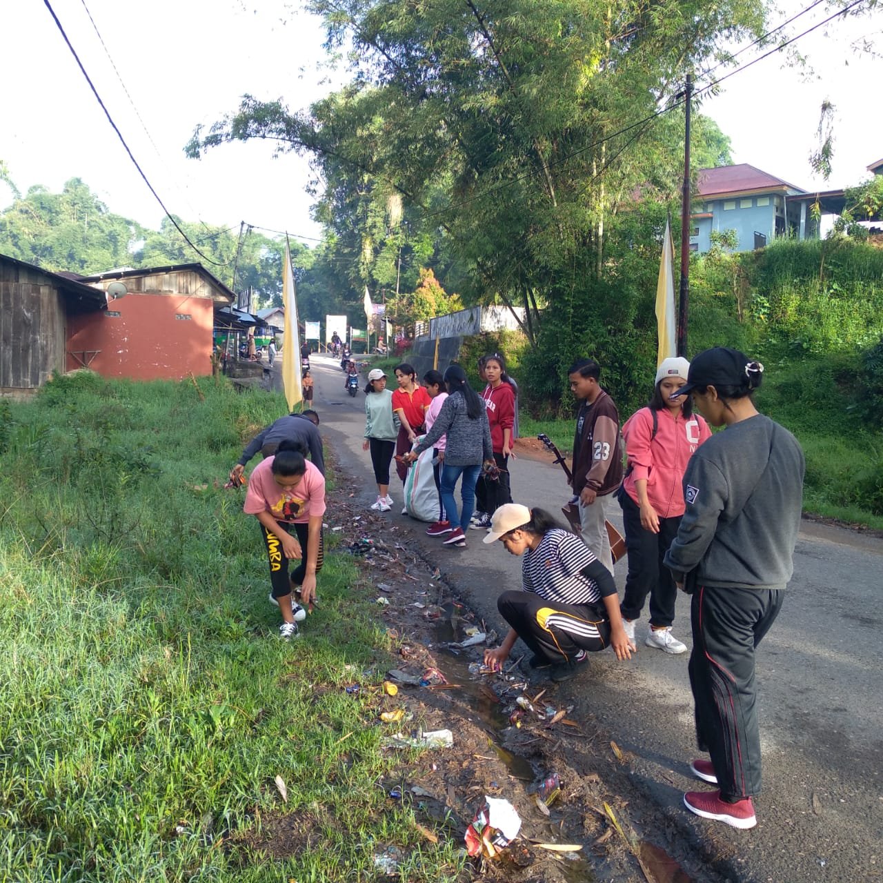 Realisasikan Ekologi Integral;Mahasiswa/i Stipas Ruteng Gelar Eko - Jogging