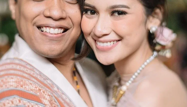 Ibunda Indah Permatasari Kecewa Berat Puterinya Dinikahi Arie Keriting