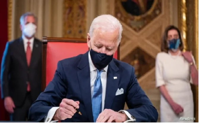 Presiden Joe Biden Hapus Sejumlah Kebijakan Donald Trump
