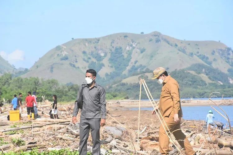 Jadi Daerah Pariwisata Premium, Bupati Mabar Minta Masyarakat Jaga Kebersihan Wilayah Mabar