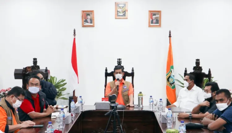 BNPB Himbau Tetap Perhatikan Prokes Covid-19 Saat Evakuasi Korban Bencana NTT