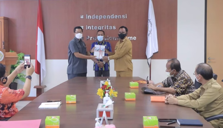 Pemkab Belu Serahkan LKPD Tahun 2020 kepada BPK Propinsi NTT
