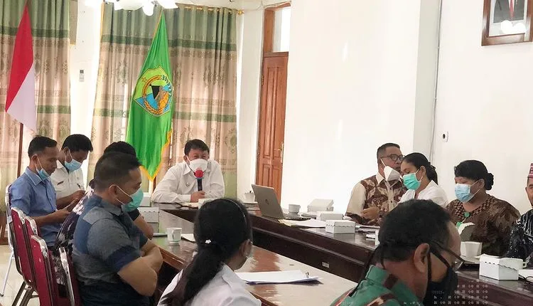 Pimpin Rapat Evaluasi Vaksinasi, Wabup Mabar: Malu Sama Kota Pariwisata Super Premium Kalau Kerja Kita Lamban