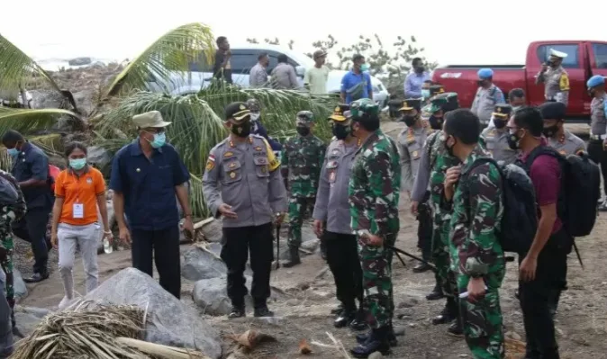 Kapolri - Panglima TNI Tinjau Bencana di NTT, Fokus Evakuasi Korban dan Bantuan