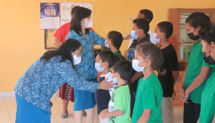 Kunjungi Panti Asuhan, Ketua PKK Belu Ajak Masyarakat Berbagi Kasih