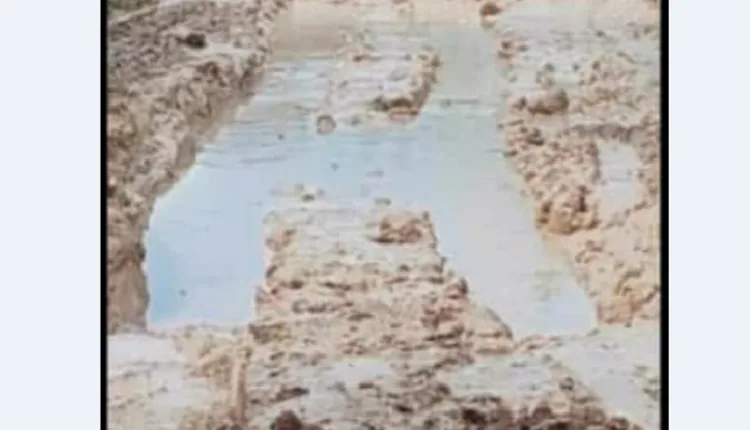 Curahan Hujan Tinggi, Jalan Propinsi di Reok Barat Seperti Kubangan Kerbau