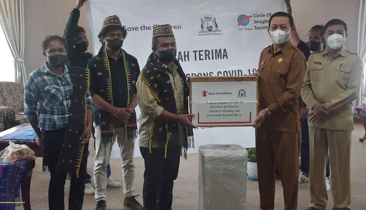 Pemda Manggarai Terima Bantuan dari LSM Berupa Alat Kesehatan Senilai Rp327 Juta