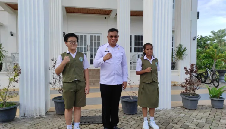 Bupati Roby Idong Bangga Siswa Spater Peraih Medali Emas KSN Harumkan Nama Sikka dan Provinsi NTT di Kancah Nasional