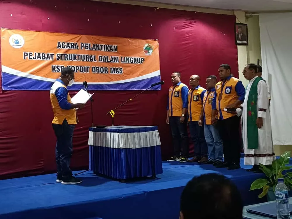General Manager KSP Kopdit Obor Mas Maumere Lantik Manajer Area Sikka dan 3 Manajer Cabang