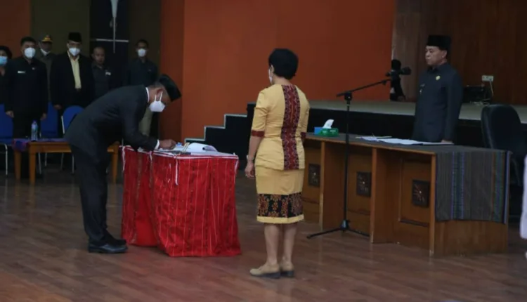 Lantik 282 Pejabat Hasil Penyetaraan Jabatan, Wabup Manggarai: Menciptakan Birokrasi Lebih Efisien dalam Pelayanan Publik
