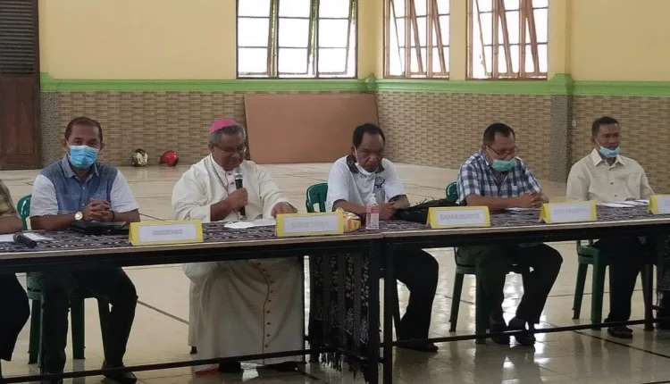 Pastor Paroki, Suster, dan Umat Katolik Kabupaten Sikka Berkomitmen Sukseskan Pelaksanaan Sinode II Keuskupan Maumere