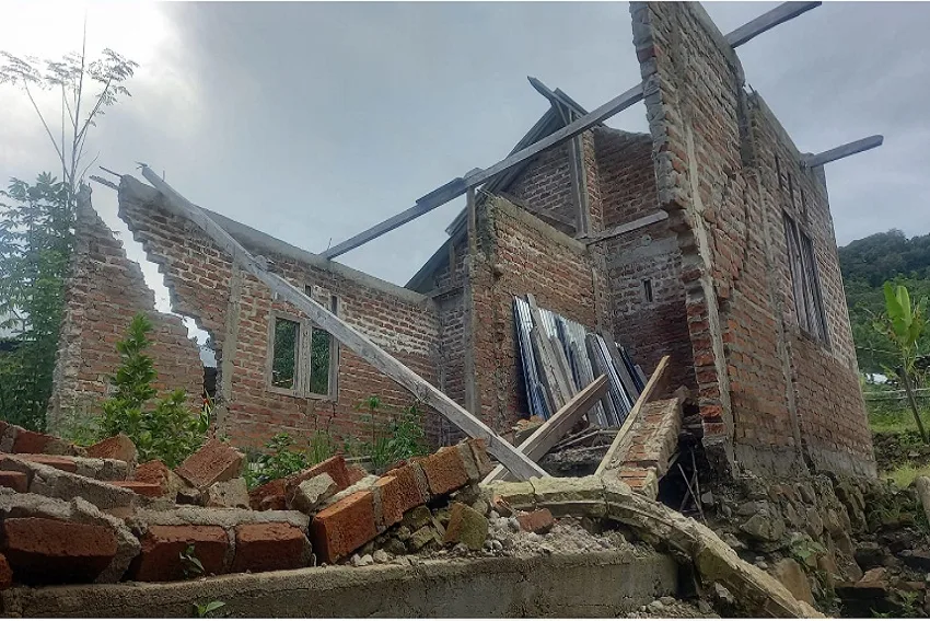 1 Rumah di Dusun Tado Roboh, 3 Rusak Berat, 7 Rusak Ringan